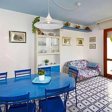 Perfect For 4 People In Area 3*